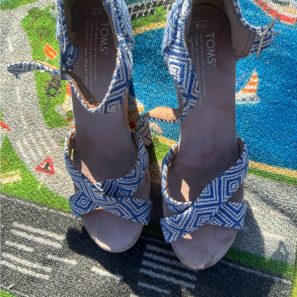 TOMS Women's Patterned Blue Sandals